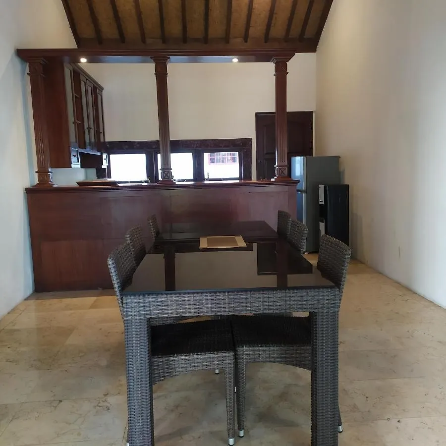 Hotel Oyo 90588 Joglo Riverside Legian