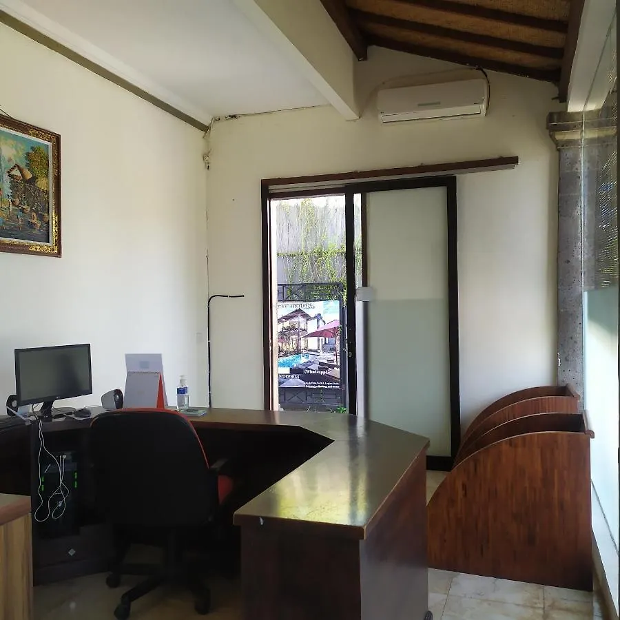 Hotel Oyo 90588 Joglo Riverside Legian 2*,